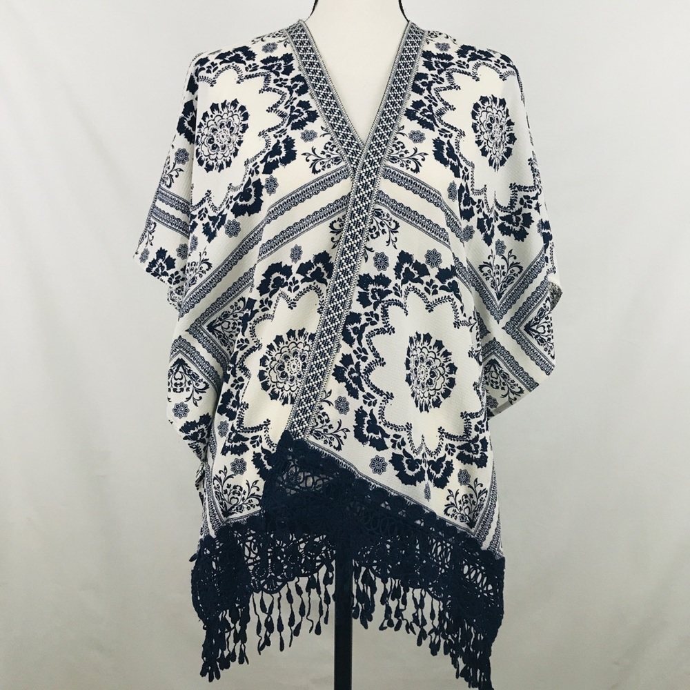 NWT Jolt Women’s Poncho